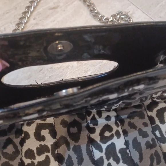 Unique Betsey Johnson Betseyville Quilted Foldover Clutch/Shoulder Bag - Picture 6 of 11